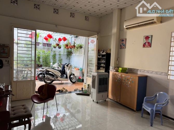 Nguyễn Văn Công - DT KHỦNG 107m2 - 1