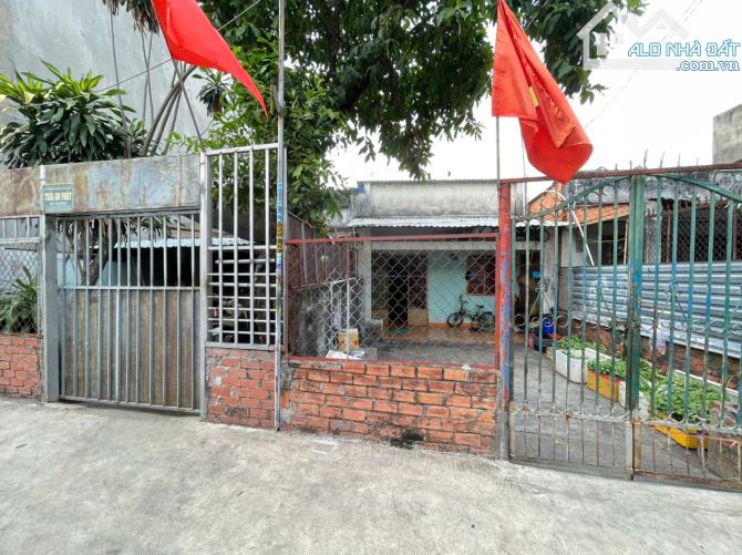 Đất gần trường tiểu học Đông Hoà, hẻm ô tô, xây tự do, 2133 Dĩ An Bình Dương - 1