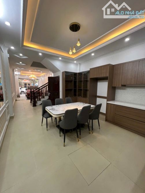 Bán liền kề Văn Quán, view cực thoáng, DT 83m2 4 tầng, nội thất đẹp, ở ngay giá bán 21 tỷ - 1