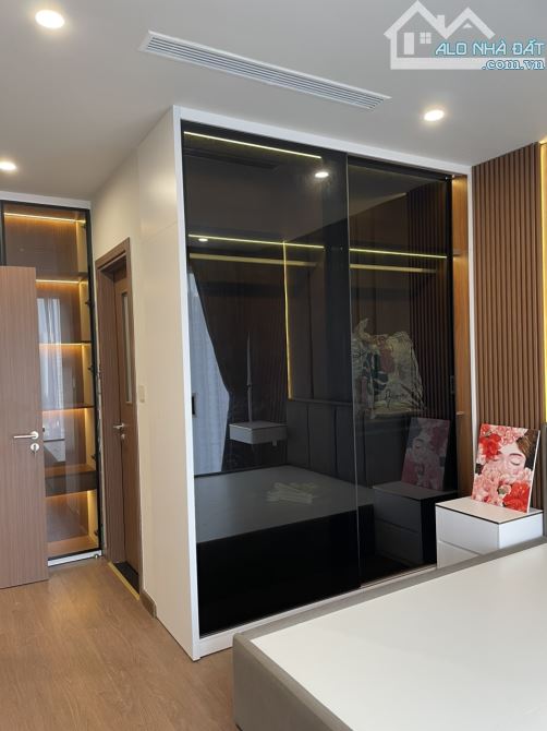 Tôi cần cho thuê 2 ngủ full Iris gadend 67m2, giá 13tr/th. - 1