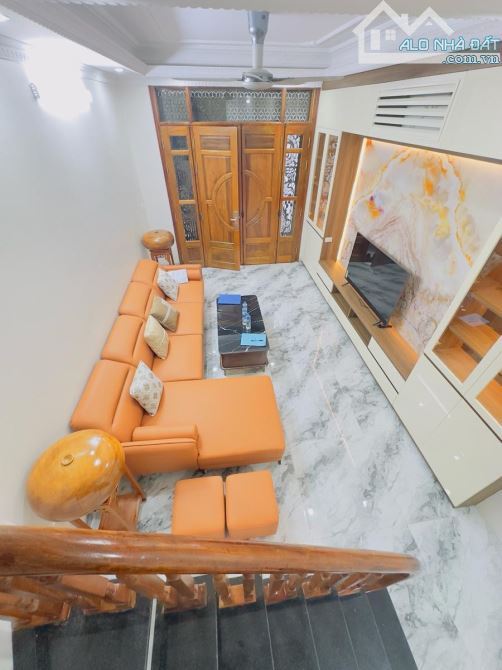 Siêu phẩm Kim Ngưu có gì? 40m x 5T, ô tô ngủ trong nhà, ngõ thông, nhà mới, nhỉnh 9 tỷ - 1
