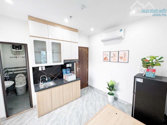 BÁN CHDV TRUNG TÂM CẦU GIẤY 90M - 8 TẦNG THANG MÁY - 36P FULL NỘI THẤT - DÒNG TIỀN 120TR - 1