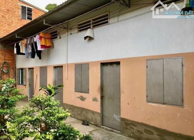 Hot - Bán nhà 401m2 C4 3PN + 11 phòng trọ, ngang khủng 13,2m, Lái Thiêu chỉ 21tr/m2 - 1