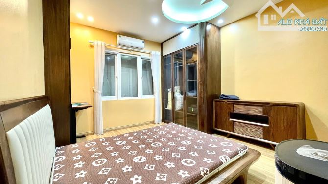Cần bán gấp nhà phân lô phố Phùng Chí Kiên 65m2, 5T, ngõ 2 ô tô tránh,full nội thất tiền t - 1