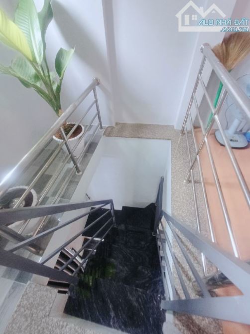 NHÀ 2 TẦNG, XE HƠI ĐỖ CỬA, NGANG GẦN 6M, KINH DOANH ĐỈNH, QUẬN 7, NHỈNH 5 TỶ - 1