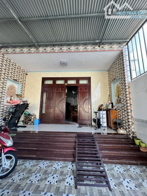 Bán nhà 1 Trệt 1 Lầu 213m2 p.Bửu Hoà gần vòng xoay Cầu Hang - 2