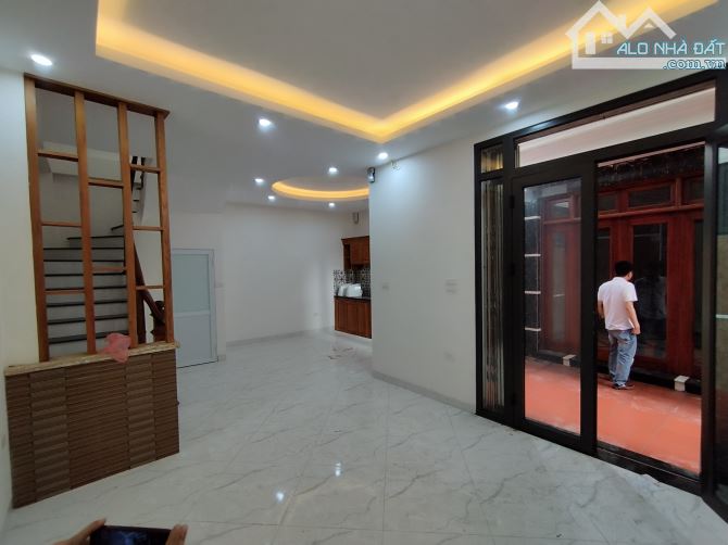 CẦN BÁN CĂN NHÀ MẬU LƯƠNG ,NGÕ ĐẸP ,5T ,3PN GIÁ 5 TỶ - 2