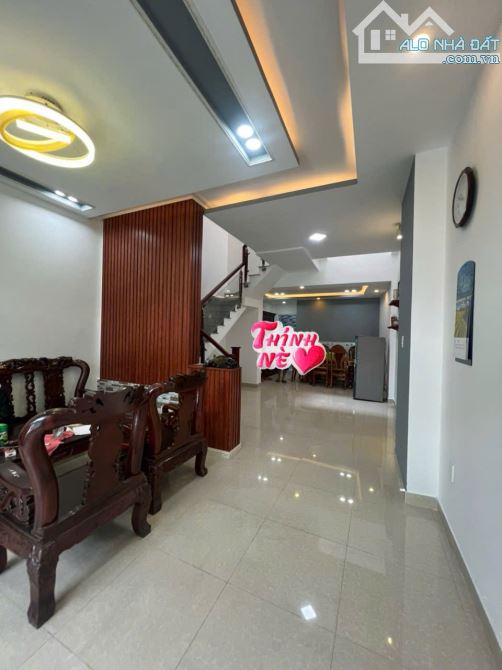 Bán nhà 3 tầng đúc BTCT 65m2 Lê Trọng Tấn ngay Đại Học Công Thương chỉ 5.6T - 2