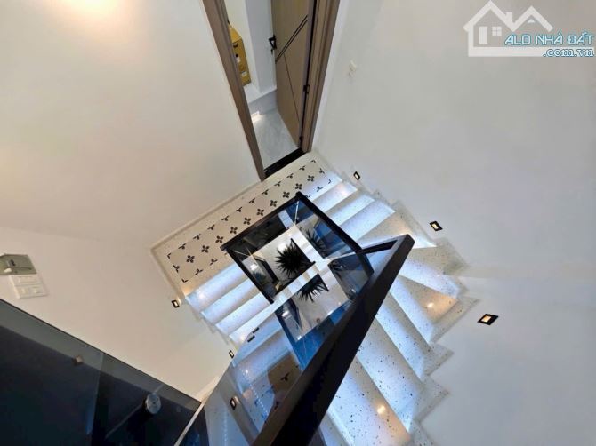 QUẬN 3 - SIÊU ĐẸP - HẺM 4M - 4 TẦNG - GIÁ CHỈ 5.6 TỶ - 2