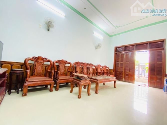 3 TẦNG MÁI THÁI - MT CÙ CHÍNH LAN - DTĐ 140M2 - NGANG 7M - GIÁ RẺ - CHỈ 7,8 TỶ - 2