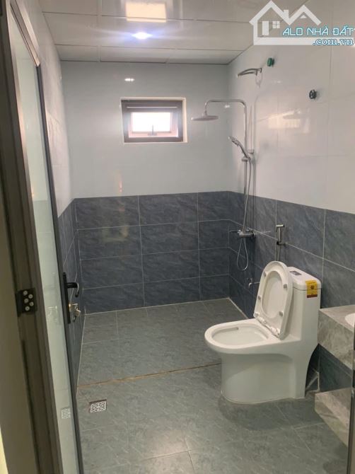 CHÍNH CHỦ GỬI BÁN CĂN NHÀ 3 TẦNG MỚI ĐẸP TẠI PHÚ XUÂN TP THÁI BÌNH – GIÁ CHỈ 1.55 TỶ - 2