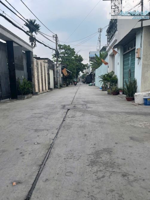 Chỉ 5.5 tỷ Bán Đất ở đô Thị 4x21 hẻm 8m thông xe tải Gần AEON Tân Phú - 2