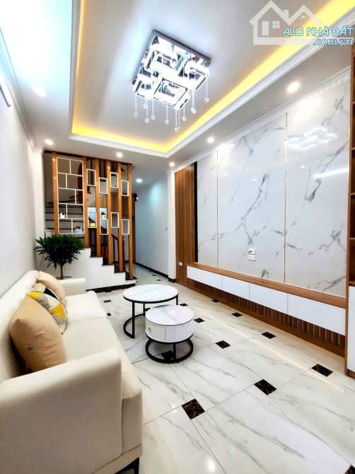 Nhà tôi ở ngõ 141 Giáp Nhị gần bờ Sông Sét - Giá 5.8 tỷ - 2