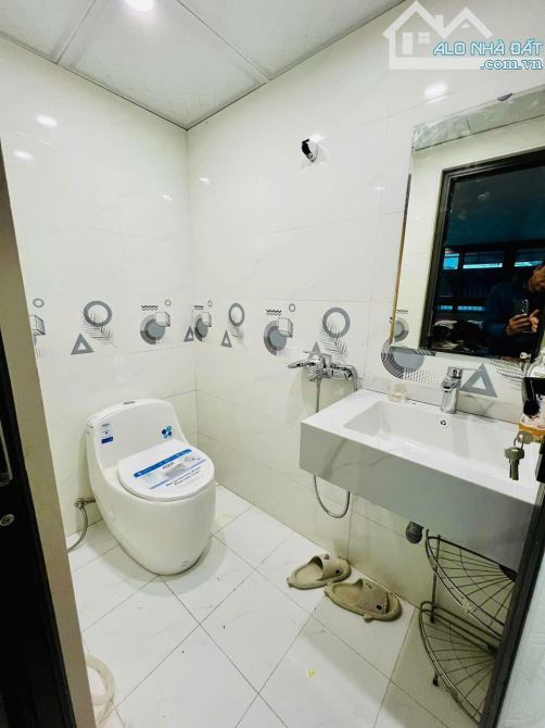 Bán căn hộ tập thể t3 Nguyễn Trãi, 80m, 3 ngủ, 2 wc, full nội thất xịn, sđcc, chỉ 3.15 tỷ - 2