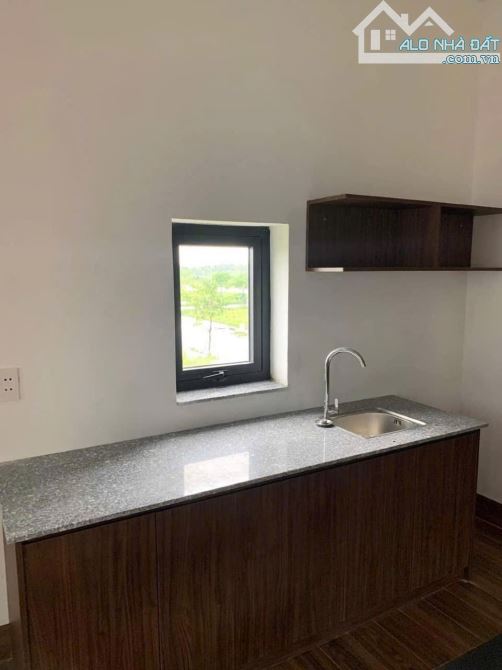 Bán tòa căn hộ 6 tầng thang máy Dòng tiền 40tr/ tháng ngay cổng trường đại học FPT. - 2