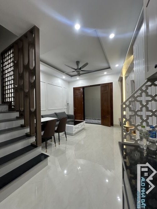 BÁN NHÀ ĐỀN LỪ 30M - NGÕ THÔNG - 5 TẦNG Ở NGAY - GIÁ 6,4 TỶ - 2