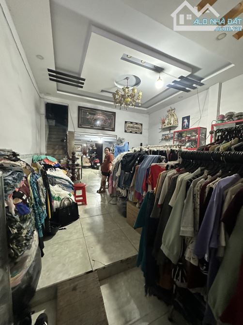 Bán nhà, MT kinh doanh DT743b, 250m2 C4 +12 phòng trọ, Thuận An nhỉnh 7 tỷ TL chủ - 2