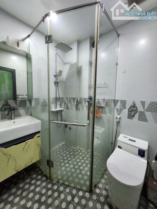 Bán nhà Huỳnh Tịnh Của P.Võ Thị Sáu Q.3, 3 tầng, tài lộc, chỉ 5.x tỷ - 3