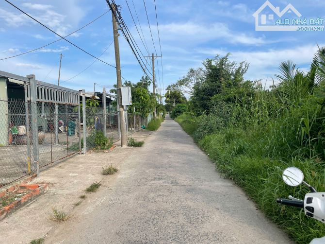 BÁN LÔ ĐẤT VƯỜN 1250M² – MẶT TIỀN ĐƯỜNG GÒ ME – XE HƠI RA VÀO – SỔ HỒNG RIÊNG – CHỈ 5,6 TỶ - 3