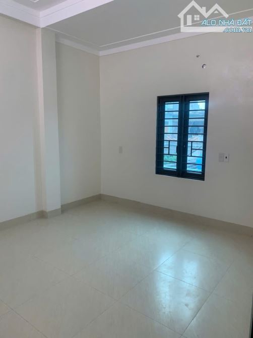 CHÍNH CHỦ GỬI BÁN CĂN NHÀ 3 TẦNG MỚI ĐẸP TẠI PHÚ XUÂN TP THÁI BÌNH – GIÁ CHỈ 1.55 TỶ - 3