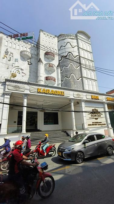 Siêu phẩm tòa nhà phức hợp karaoke,bar ,masa 6 lầu sàn 3000 m2 hoàn công 25x24 giá 72 tỷ - 8