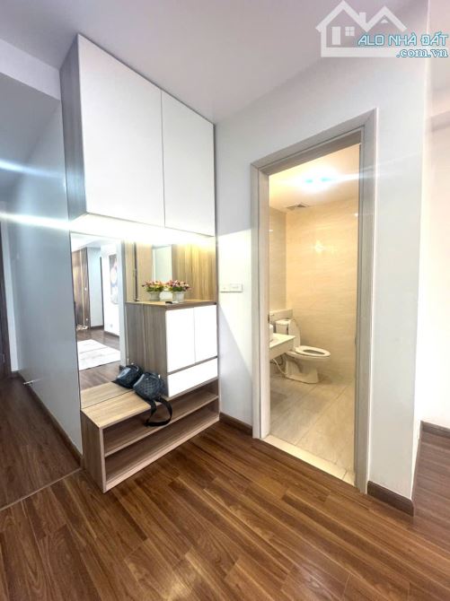 Cần bán nhanh căn hộ 2 ngủ Handi resco 31 Lê Văn Lương full đồ đẹp giá chỉ 6 tỷ