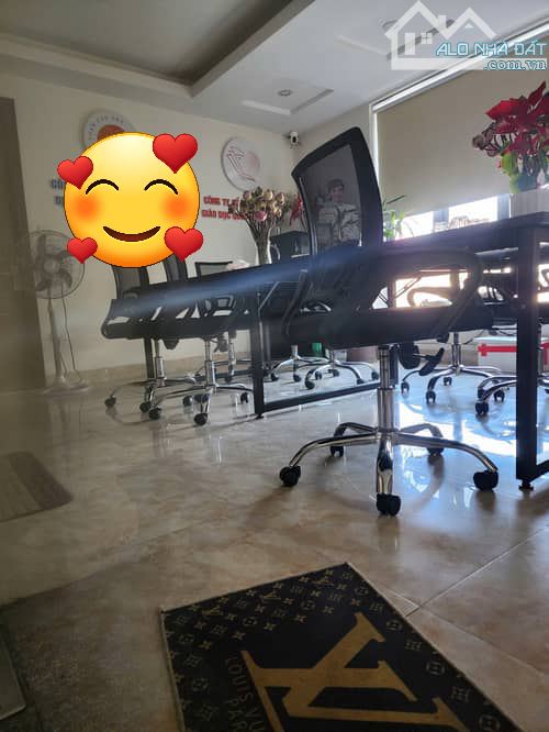 Phân lô Trần Vỹ - Lô góc DT 50/ 70 m2 x 7 tầng , mt 14.7 - Giá 23.8 tỷ - 4
