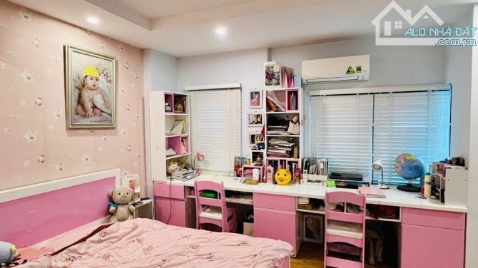 Phạm Văn Đồng-Lô Góc 3 Thoáng -Cách Mặt Phố Chỉ 30m -35m .6 Tầng .4 Ngủ. Giá 7,3 Tỷ - 4