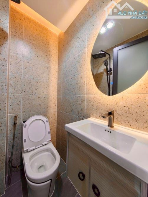 QUẬN 3 - SIÊU ĐẸP - HẺM 4M - 4 TẦNG - GIÁ CHỈ 5.6 TỶ - 4