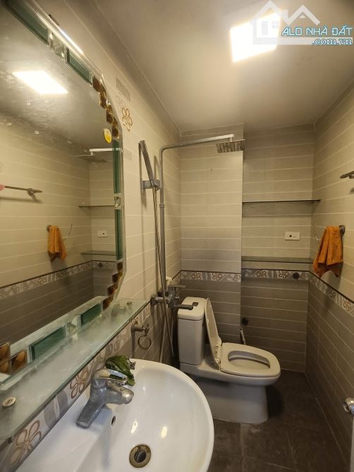 Bán nhà 5 tầng, Thinh Hào, Hàng Bột, Đống Đa. DT115m2 full thổ cư giá 17 tỷ - 4