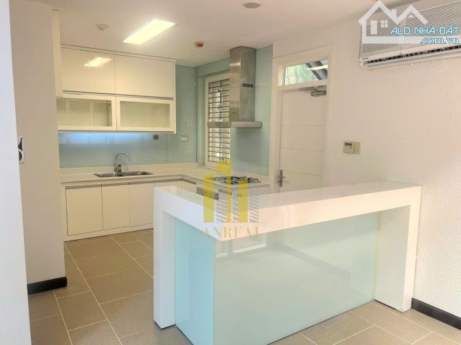 Biệt Thự Thảo Điền Sân Vườn Khuôn Viên 240m2 - Giá 65 Triệu - 4
