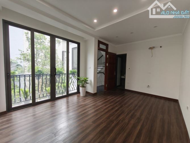 Bán nhà phố Sài Đồng - Long Biên thiết kế hiện đại, ngõ ô tô thông - 4