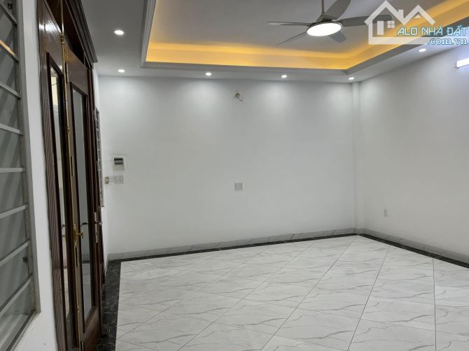 Cho thuê nhà riêng Việt Hưng 43m2 6 tầng 4 phòng ngủ có thang máy giá 13t. - 5