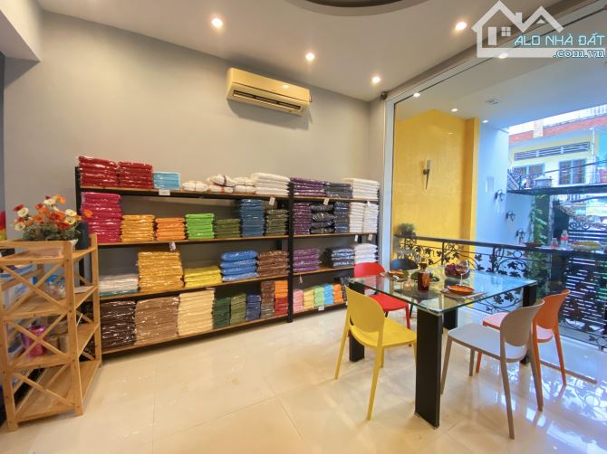 Mặt bằng cho thuê hẻm xe hơi. GIÁ CHỈ 10 TRIỆU Ngang 5m dài 20m. 1 tầng hầm để được 2 chiế - 5