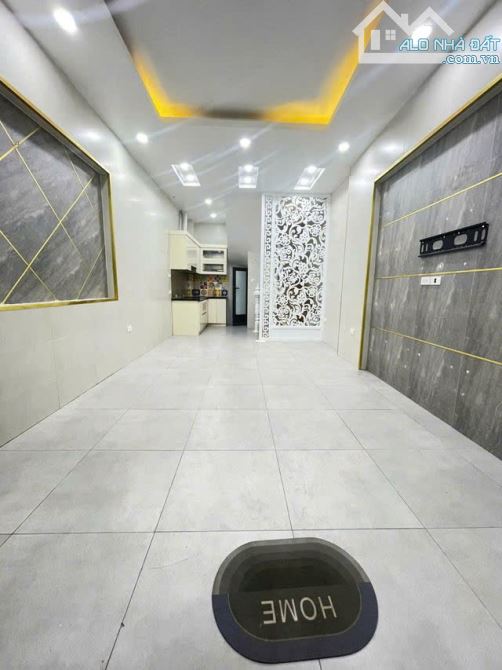 Bán Gấp Nhà Nghi Tàm 30m2, 5 tầng chỉ 7.1 tỷ, trước nhà 6m, ngõ thông, kinh doanh - 5