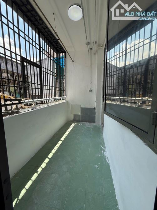 Bán gấp chung cư , Nhiêu Tứ Hoa sứ Trung Tâm Phú Nhuận ,  52m2, 2 PN, Giá 3,1 Tỷ - 6