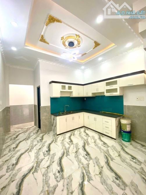 THẠNH XUÂN - GẦN CHỢ MINH PHÁT HẺM VIP 8M - NHÀ ĐẸP LUNG LINH - 4X18M - 3 TẦNG - 6