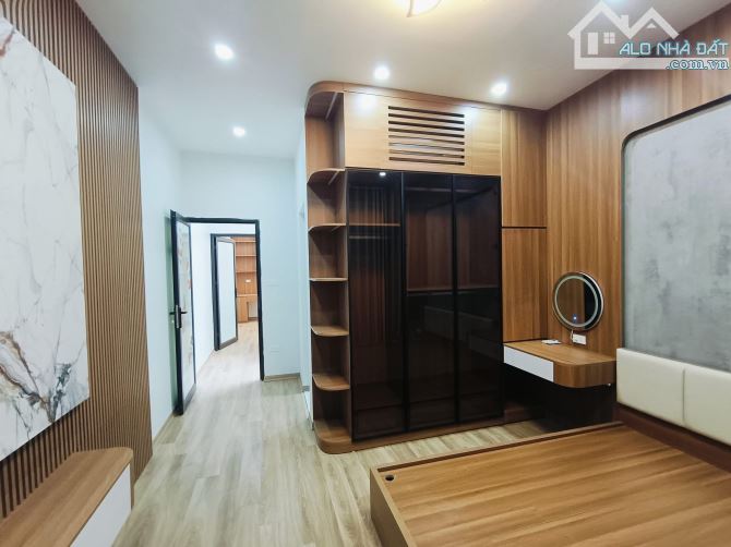 Bán nhà Hoàng Cầu - Đống Đa, phân lô ô tô, gara, nhà đẹp, 43m2, 4 tầng, 15.5 tỷ - 6