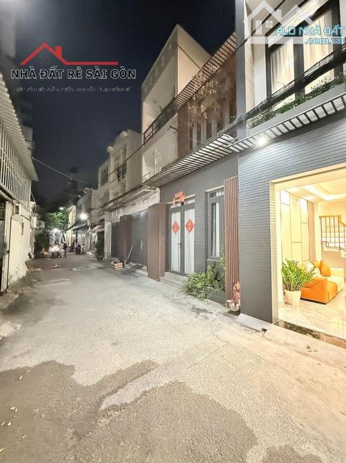 HẺM 6M XE TẢI TRẦN THỊ TRỌNG - GẦN SIÊU THỊ - NHÀ MỚI 3 TẦNG -  GIÁ 6 TỶ XXX - 8
