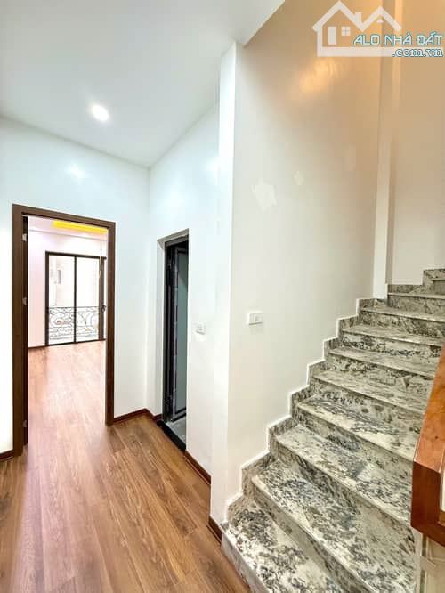 Cần bán em LÁNG giềng 52m2x4tầng , Mt 4m , giá chỉ 13tỷ - 8