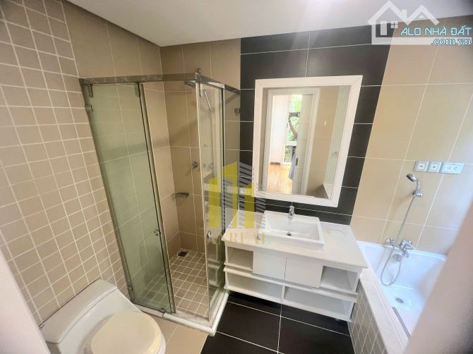 Biệt Thự Thảo Điền Sân Vườn Khuôn Viên 240m2 - Giá 65 Triệu - 9