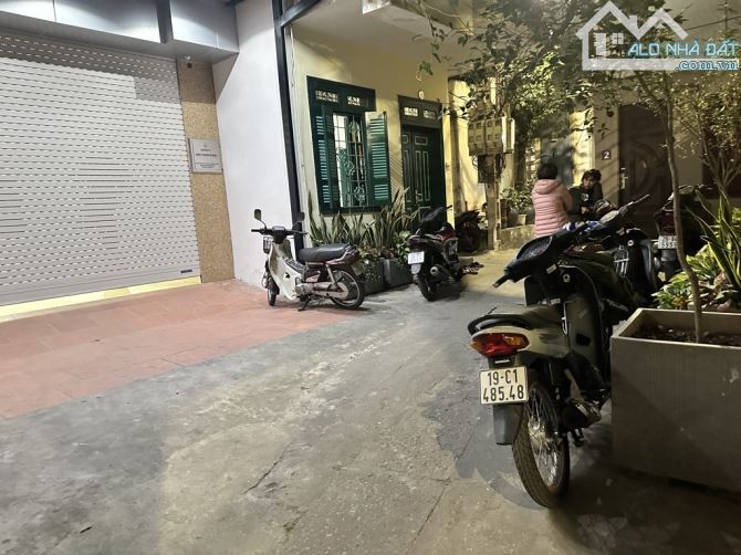 VỊ TRÍ ĐẮC ĐỊA, ĐẲNG CẤP -87 Quán Thánh - Ba Đình: 44 m 3 tầng 7.5 tỷ.