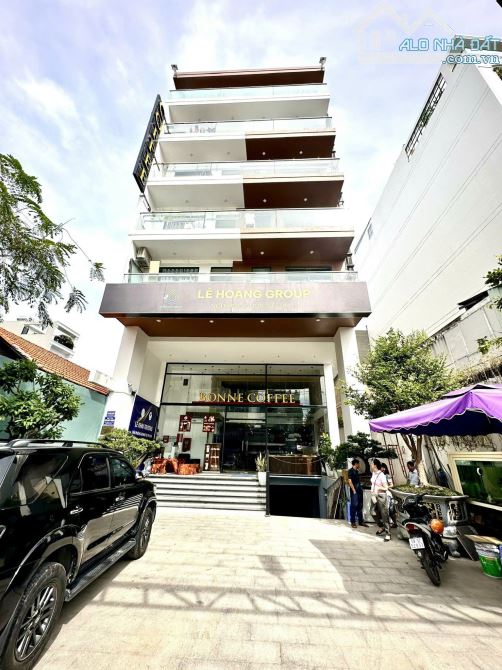 Bán tòa nhà Building mặt tiền đường Bình Quới, P.27, Bình Thạnh.DT: 11.5*30M. HĐT 300tr/th