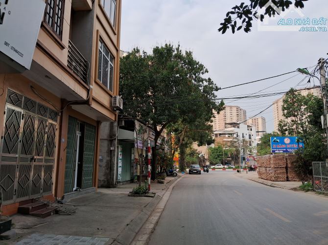 BÁN NHÀ MẶT PHỐ NGỌC TRÌ LONG BIÊN – VIEW HỒ THOÁNG MÁT – KINH DOANH ĐỈNH