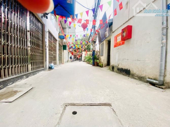 BÁN NHÀ NGÕ NÔNG GẦN PHỐ BA GÁC ĐỖ CỬA ĐỘI CẤN BA ĐÌNH 11TỶ 30m 5TẦNG MT 3.5m