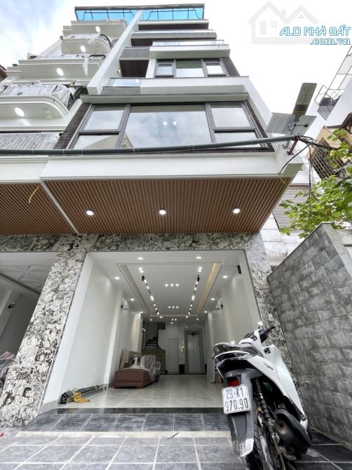 Đào Tấn Nhà đẹp lung linh 6 tầng thang máy, DT 39m2, MT 6.5m, lô góc, ngõ nông, 11 tỷ 3
