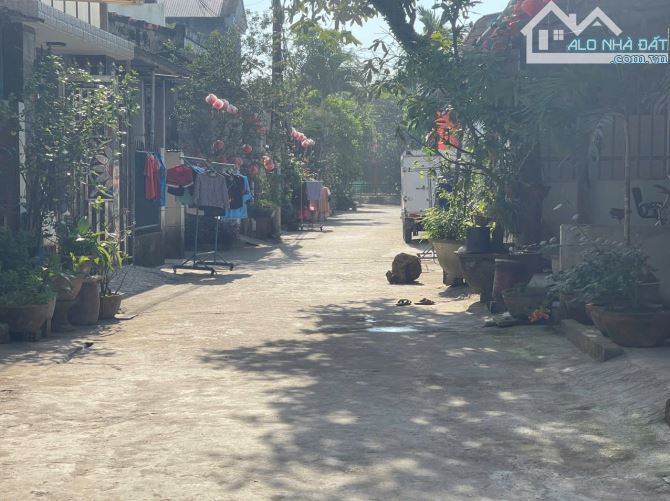 HẺM HOÀNG HOA THÁM SÂN BAY QUẢNG PHÚ
