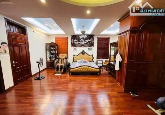 Bán nhà  Phùng khoang khu phân lô bộ công an ô tô vào nhà lô góc 60m² 15 tỷ