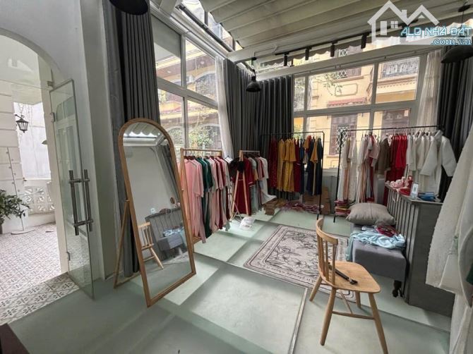 Bán nhà 4 tầng phố Phùng Chí Kiên - Cầu Giấy, ô tô tránh, KD. 65m MT4.2m 20.85 tỷ