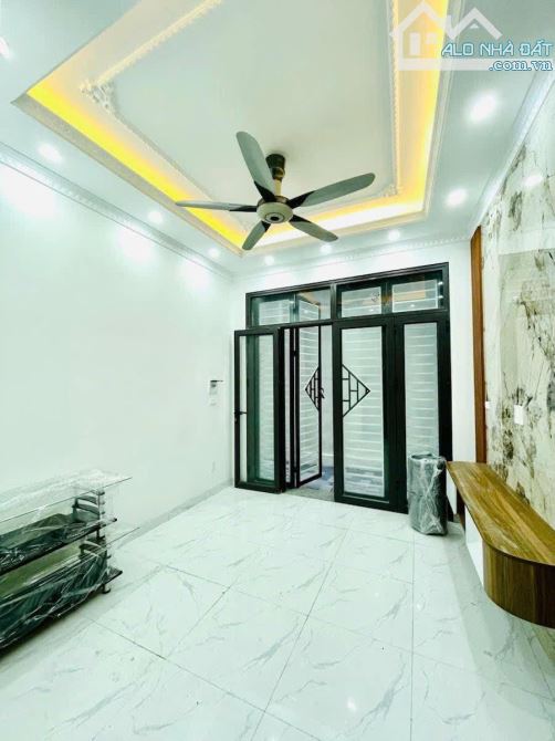 NHÀ MỚI KOONG - SÁT PHỐ ĐẠI LA - HÓT NHẤT HAI BÀ TRƯNG - GIÁ RẺ - Ở SƯỚNG. Giá: 6.7 T